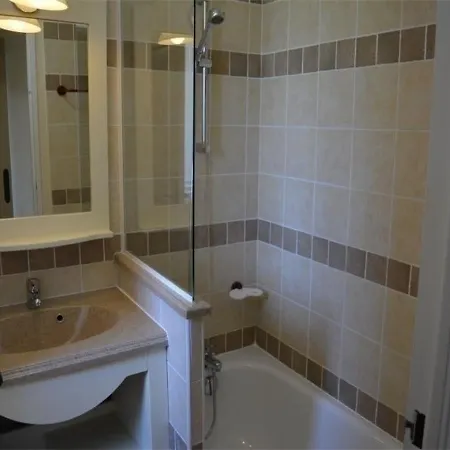House - 5 Pers, 35 M2, 2/1 Holiday home Grospierres